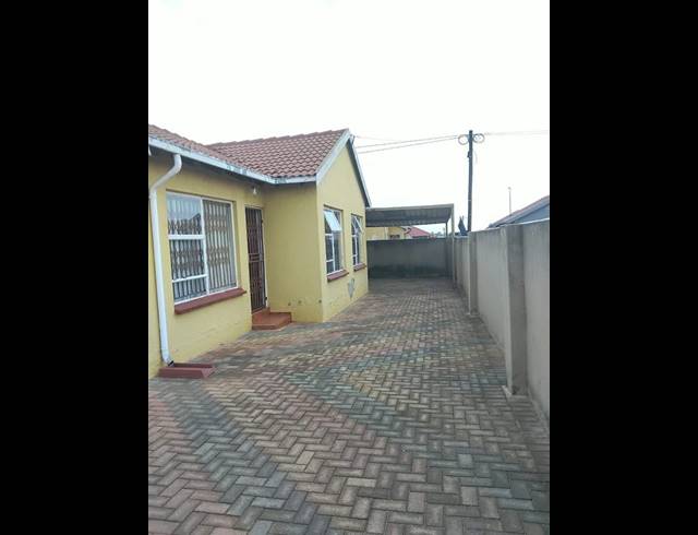 3 BEDROOM HOUSE FOR SALE IN DAWN PARK